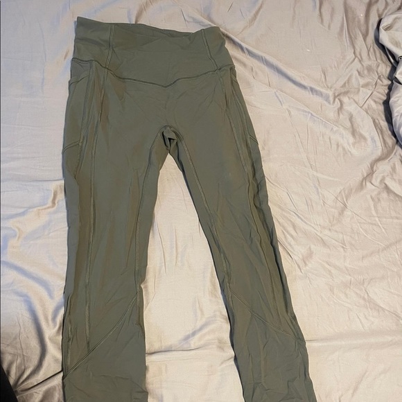 Lululemon pants - Picture 4 of 8